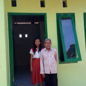 Bapak Sulkan Resmi Mendiami Rumah Barunya Bersama Putri Semata Wayangnya