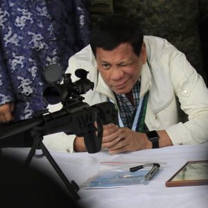 Duterte Benar-benar Tembak Mati Warga Langgar Lockdown