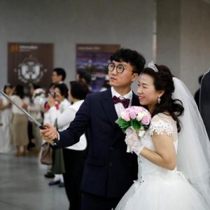 Usai Pencabutan Lockdown Kota Wuhan Warga Berbondong Menikah