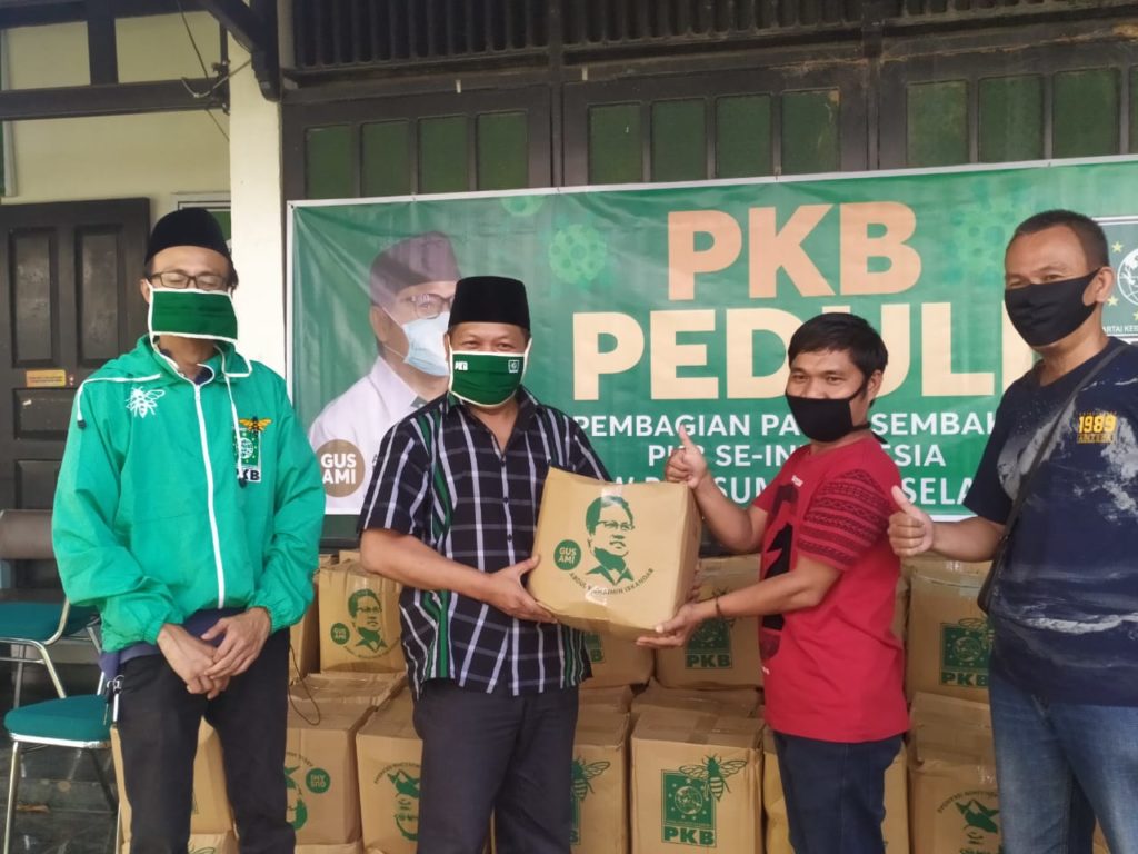 10 Ribu Paket Disalurkan Gus Ami Bagi Warga Sumsel Terdampak Covid-19