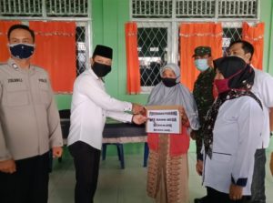 Desa Siring Agung Bagikan BLT Menggunakan Dana Desa