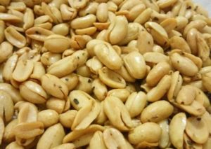 Sehat Tidak Sih,Kacang Asin Khas Lebaran?