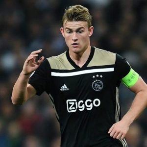 Terinspirasi Tiki-Taka De Ligt,Menjadi Bek Tangguh