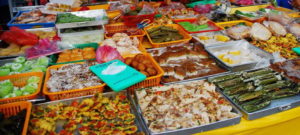 Mitos Sering Jajan Sembarangan Bikin Perut Lebih Kebal Penyakit?