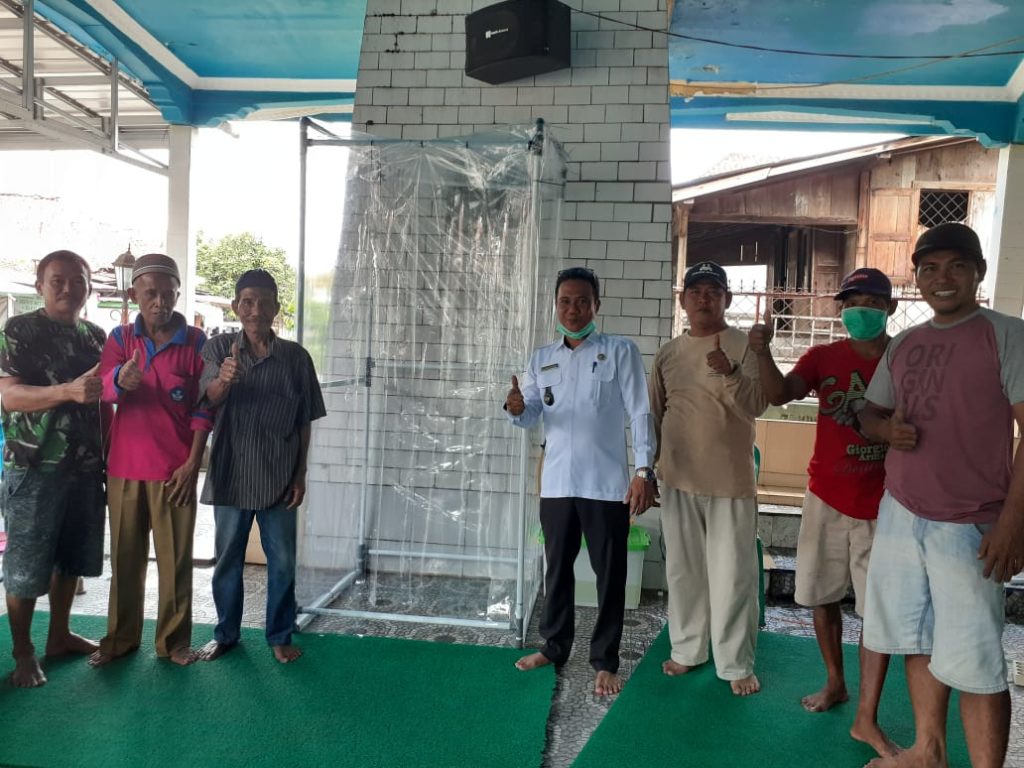 Bilik Desinfektan Kreasi di Keluarahan Babat