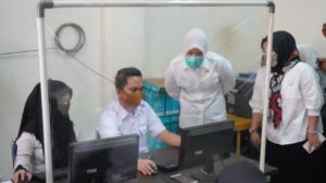 Bersiap New Normal, Fitrianti Agustinda Tinjau Layanan Publik di Disdukcapil