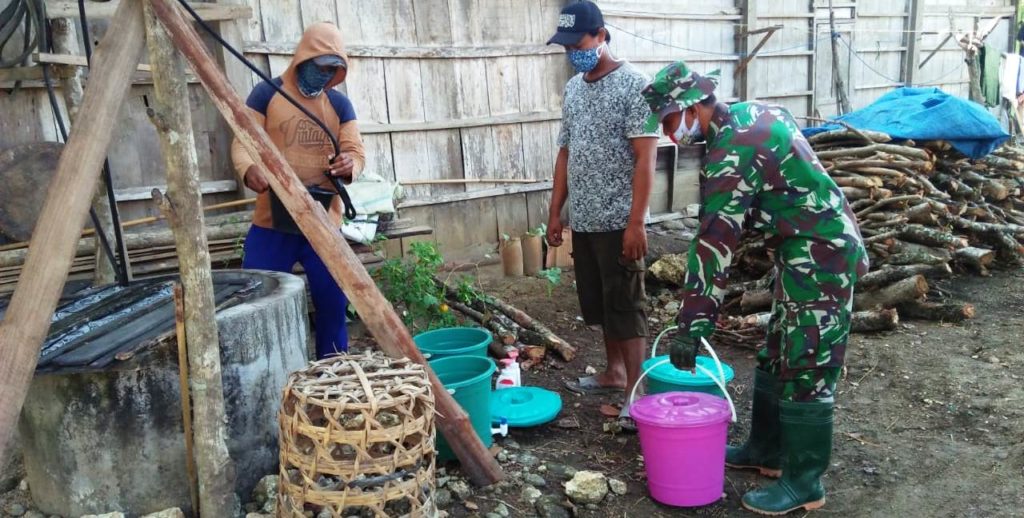 Wajib Hukumnya Sediakan Tempat Cuci Tangan di Lokasi TMMD Tambakselo