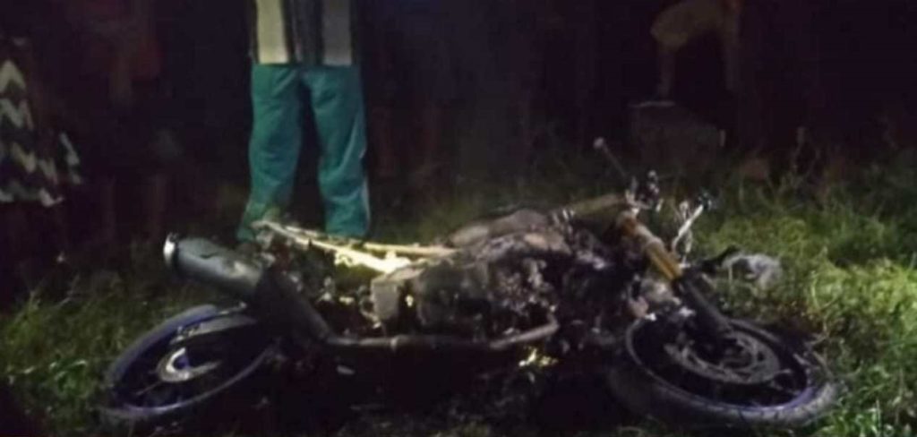 Aksi Jambret Gagal, Motor Pelaku Hangus Dibakar Warga