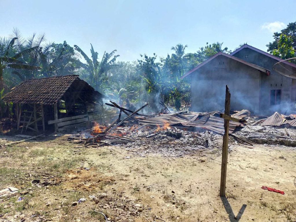 1 Rumah Di Kecamatan Sumberharta Hangus Di Lalap Si Jago Merah