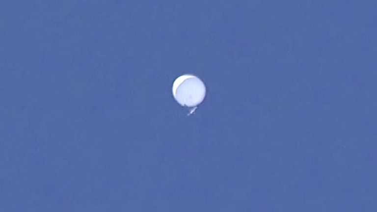 UFO  Diduga Muncul Di Langit Jepang