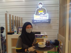 Sop Buntut Cak Yo Yang Legendaris Jadi Favorit Menu Keluarga