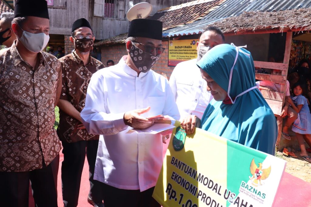 Pemkab dan Baznas Muba Salurkan Beras 6 Ton Hingga Beri Modal ke 100 KK
