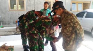 Isak Tangis Pak Kadus Saat Acara Pamitan Pasukan