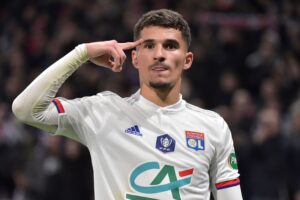 Houssem Aouar Diincar Juventus dan Man City, Lyon Siap Jual