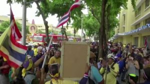 Facebook Memblokir Kelompok Pengkritik Raja Thailand Karena Banyak Penangkapan