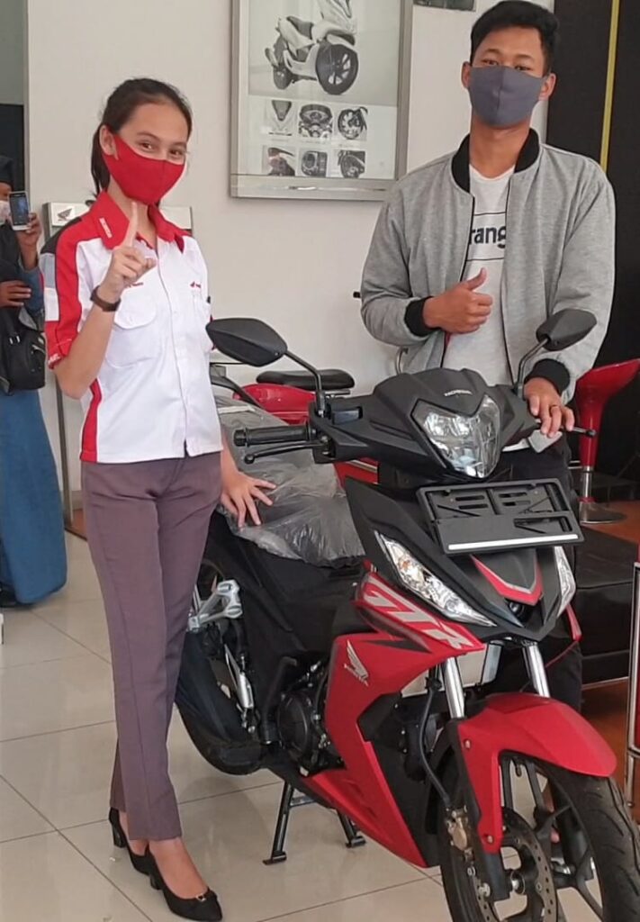 Uang Receh Tabungan Sejak SMP Wujudkan Impiannya Mendapatkan Motor Honda Supra GTR