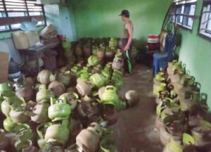 Warga Gelumbang Keluhkan Gas LPG Langka