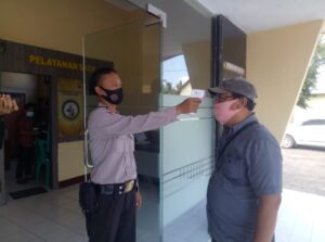 Polsek Gelumbang Terus Tegakkan Protokol Kesehatan Dalam Bekerja