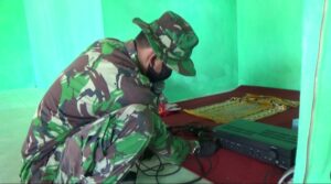 TNI Masih Jadi Tutor Penggunaan Sound System di Desa TMMD
