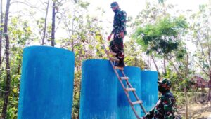 TNI Terus Cek Bak Air Karya TMMD di Tambakselo