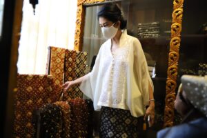 Diburu Pecinta Fashion, Kini Gambo Muba Hadir di Kriya Sriwijaya