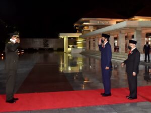 Presiden Jokowi Pimpin Apel Kehormatan dan Renungan Suci di TMP Kalibata