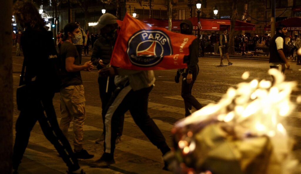 Paris Membara Usai PSG Kalah Di Final Liga Champions