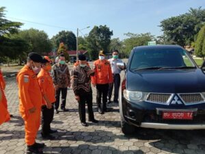 Bupati OKUT Serahkan Satu Unit Mobil Demi Dukung Mobilitas