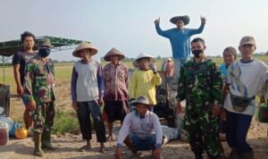 Semangat Warga Bersama Tim Satgas TMMD Reg 109 Kodim 0715/Kendal