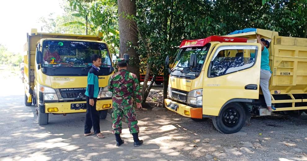 Satgas TMMD Kendal Atur Penyaluran Material