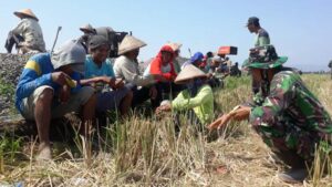 TNI dan Warga Siap Beraksi Demi Suksesnya TMMD Reg Ke-109