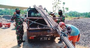 Semua Sederajat Saat Kerja di Lokasi TMMD