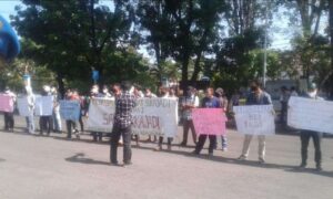 Pertanyakan BLT-DD Warga Sukajadi Unjukrasa ke Gedung DPRD Lahat