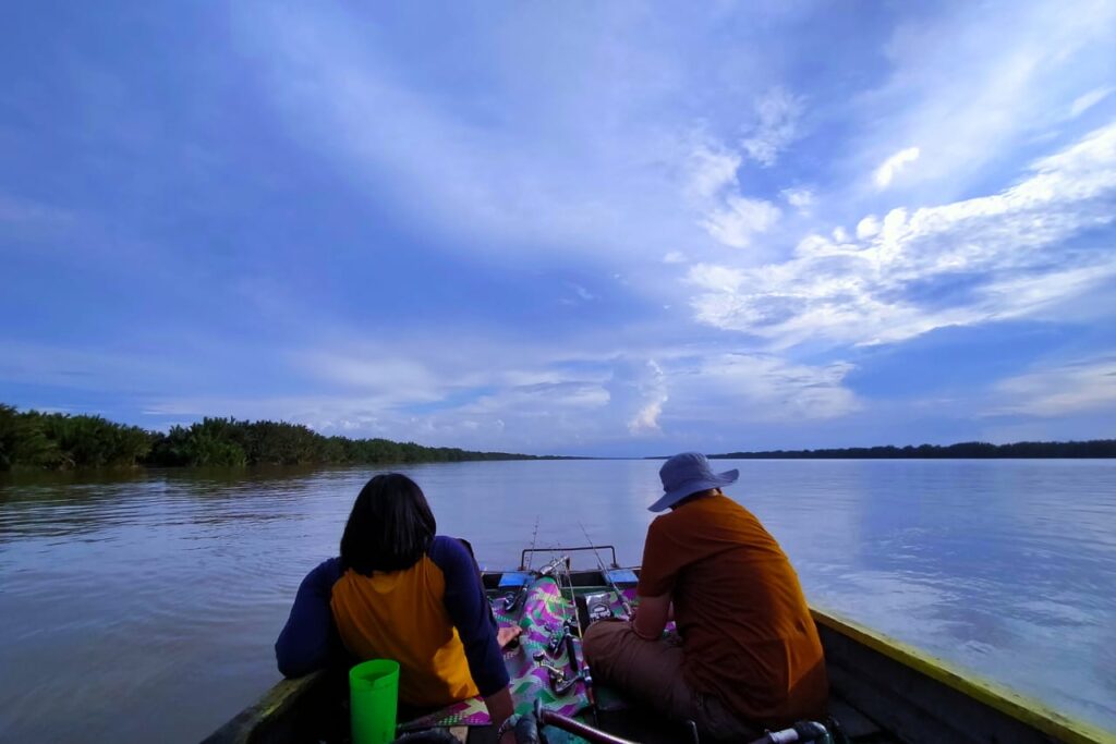 Susuri Perairan, Kuyung Beni Hernedi Kenalkan Wisata Muba Lewat Vlog