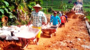 Angkong Menjadi “Primadona” di Lokasi TMMD Jatiwarno