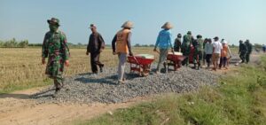 Terus Digelontorkan Material ke Lokasi TMMD Sendang Kulon