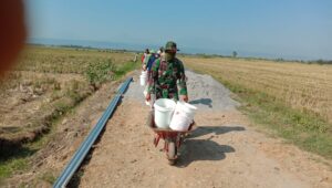 Terus Dikebut Pengerasan Jalan di Lokasi TMMD