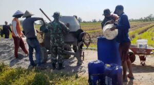 Keakraban TNI dan Masyarakat Selalu Ditunjukan di Lokasi TMMD Kendal