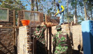 Siapkan Fasilitas Untuk Satgas TMMD, Pembuatan MCK