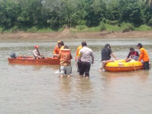 Korban Tenggelam Belum Ditemukan,  Camat Lawang Wetan Minta Maaf
