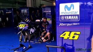 Valentino Rossi Boyong Seluruh Kru di MotoGP 2021 Tapi Petronas Melarang nya