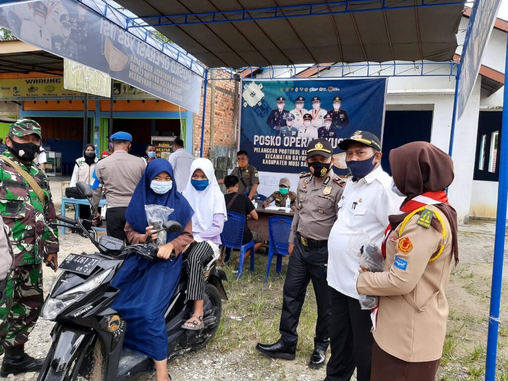 Apresiasi Bagi Warga Bayung Lencir Pakai Masker Dapat Souvenir