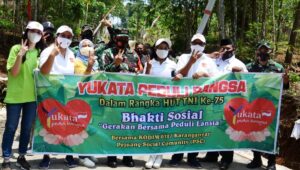 Tingkatkan Gizi Masyarakat, Satgas TMMD Budayakan Minum Susu