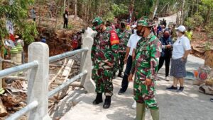 Dansatgas Tinjau Lokasi Pembangunan Jembatan
