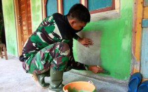 Masuk Tahap Finishing Untuk Pengerjaan RTLH – Pengecetan Harus Rapi