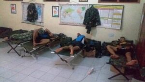 Bagi Prajurit Satgas TMMD, Tidur di Velbed Inventaris TNI, Serasa Tidur di Kasur Empuk