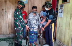 Satgas TMMD Wujudkan Harapan Mbah Rifai Untuk Mempunyai Alat Bantu Jalan