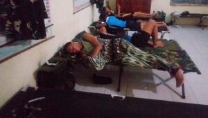 Tidur di Tempat Seadanya Tetap Selesaikan Pekerjaan TMMD