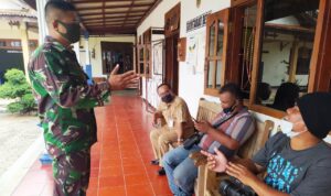 Satgas TMMD Komsos dengan Perangkat Desa Jatiwarno