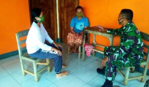 Satgas TMMD Kunjungi Warga Jatiwarno yang Jualan Jamu Keliling di Pulau Borneo